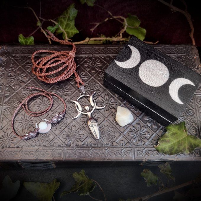 Box Magic Moon